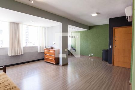 Sala de apartamento para alugar com 3 quartos, 110m² em Sion, Belo Horizonte