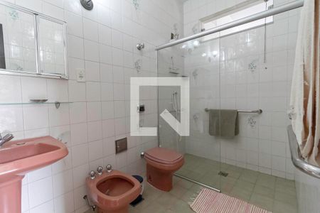 Banheiro da suíte de casa à venda com 5 quartos, 480m² em Indians, Belo Horizonte