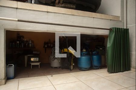 Depósito da garagem de casa à venda com 3 quartos, 330m² em Vila da Saúde, São Paulo