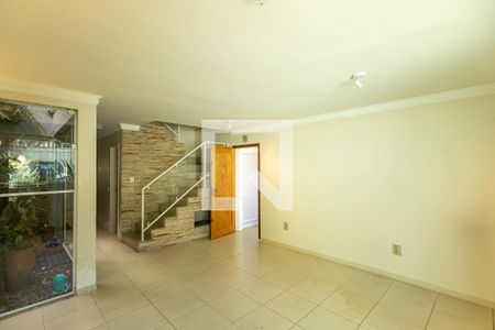 Sala de casa à venda com 3 quartos, 200m² em Jardim Cidalia, São Paulo