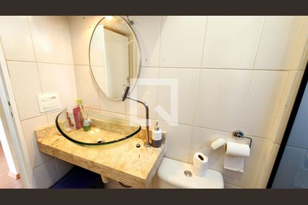 Banheiro de apartamento para alugar com 2 quartos, 46m² em Vila Nambi, Jundiaí