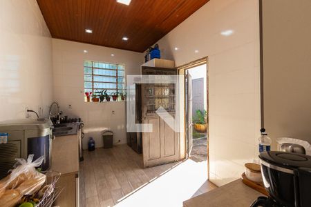 Cozinha de casa à venda com 3 quartos, 110m² em Teresópolis, Porto Alegre