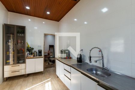 Cozinha de casa à venda com 3 quartos, 110m² em Teresópolis, Porto Alegre