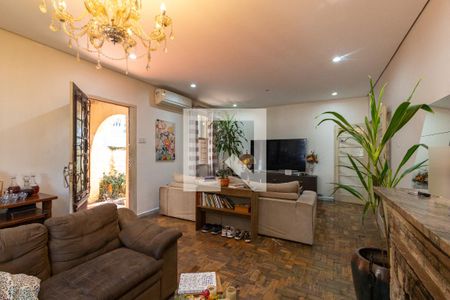 Sala de casa à venda com 3 quartos, 110m² em Teresópolis, Porto Alegre