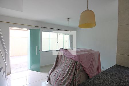Sala de casa para alugar com 2 quartos, 110m² em Campinho, Rio de Janeiro