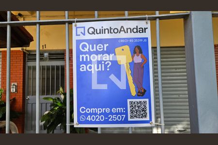 Plaquinha de apartamento à venda com 3 quartos, 94m² em São Sebastião, Porto Alegre