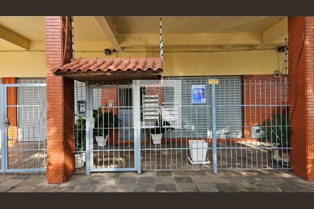 Entrada de apartamento à venda com 3 quartos, 94m² em São Sebastião, Porto Alegre