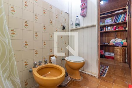 Banheiro de casa de condomínio para alugar com 1 quarto, 52m² em Pinheiros, São Paulo