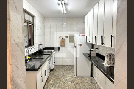 Cozinha de apartamento à venda com 4 quartos, 136m² em Coracao de Jesus, Belo Horizonte