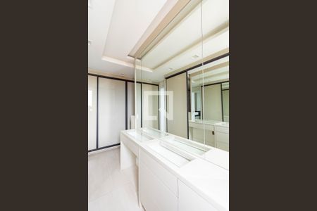 Banheiro/Suíte 1 de apartamento à venda com 2 quartos, 153m² em Nossa Senhora das Gracas, Canoas