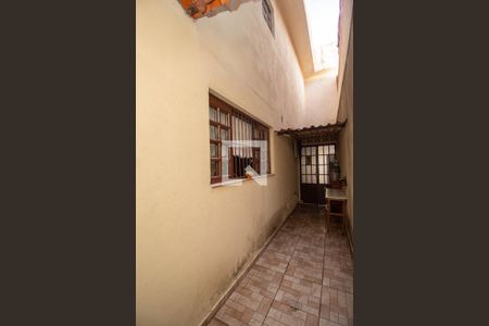 Quintal de casa à venda com 2 quartos, 180m² em Vila Marina, São Paulo