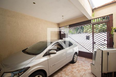 Garagem de casa à venda com 2 quartos, 180m² em Vila Marina, São Paulo