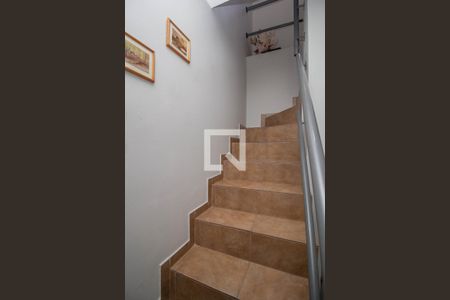Escada de casa à venda com 2 quartos, 180m² em Vila Marina, São Paulo