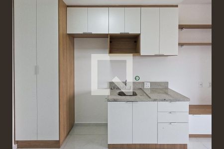 Cozinha de kitnet/studio à venda com 1 quarto, 27m² em Vila Primavera, São Paulo