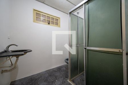 Banheiro de casa à venda com 3 quartos, 180m² em Vila Fachini, São Paulo