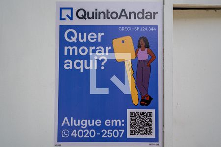 Plaquinha RRVP-515 de casa à venda com 3 quartos, 180m² em Vila Fachini, São Paulo