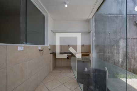 Área de Serviço de casa à venda com 3 quartos, 180m² em Vila Fachini, São Paulo