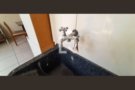 Área de Serviço de casa para alugar com 2 quartos, 50m² em Recanto das Rosas, Osasco