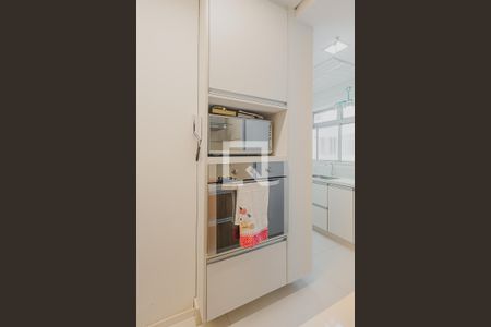 Cozinha de apartamento à venda com 1 quarto, 57m² em Pinheiros, São Paulo