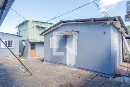 Quintal de casa à venda com 7 quartos, 330m² em Aberta dos Morros, Porto Alegre