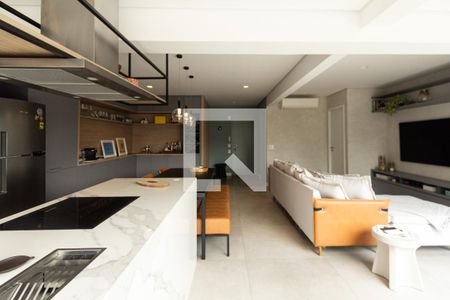 Sala/Cozinha de apartamento à venda com 1 quarto, 77m² em Moema, São Paulo