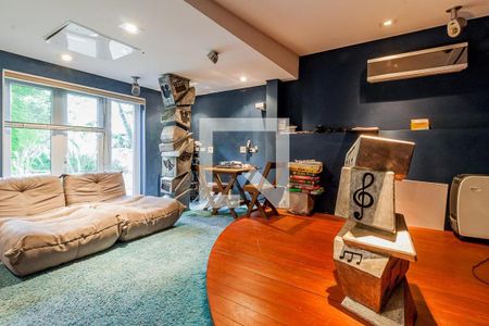 Casa à venda com 7 quartos, 1600m² em Alphaville , Santana de Parnaíba