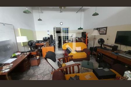 Casa à venda com 2 quartos, 155m² em Água Rasa, São Paulo