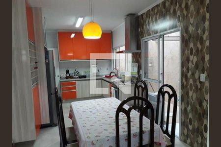 Casa à venda com 3 quartos, 220m² em Cidade Mãe do Céu, São Paulo