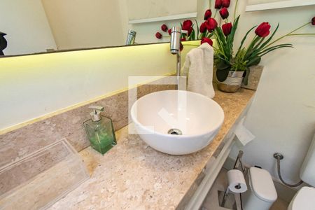 Lavabo Sala de casa à venda com 6 quartos, 156m² em Ipiranga, São Paulo