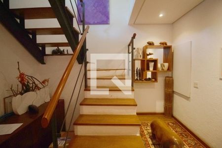 Escada de casa à venda com 5 quartos, 451m² em Vila Ida, São Paulo