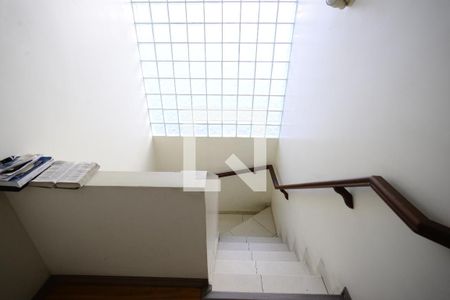 Casa à venda com 180m², 4 quartos e 10 vagasEscada