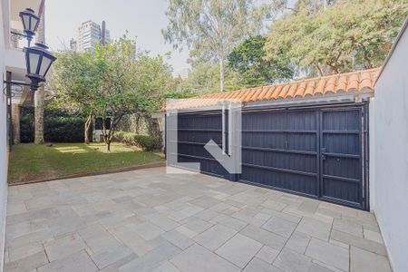 Garagem de casa à venda com 4 quartos, 336m² em Pinheiros, São Paulo