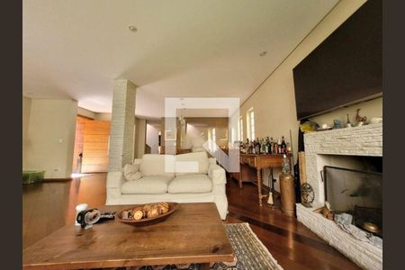 Casa à venda com 3 quartos, 270m² em Jardim Leonor, São Paulo