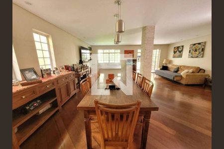 Casa à venda com 3 quartos, 270m² em Jardim Leonor, São Paulo