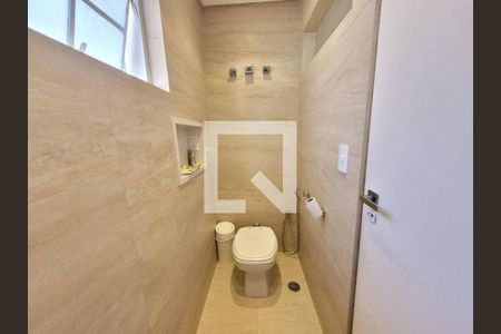 Casa à venda com 3 quartos, 270m² em Jardim Leonor, São Paulo