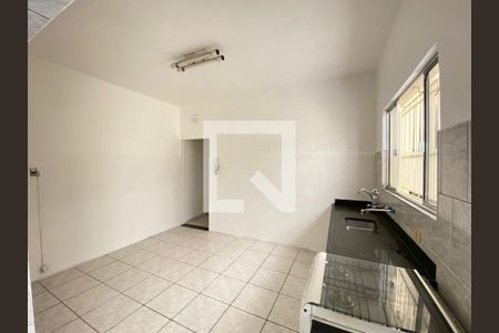 Casa à venda com 3 quartos, 224m² em Vila Ivone, São Paulo