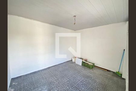 Casa à venda com 3 quartos, 224m² em Vila Ivone, São Paulo