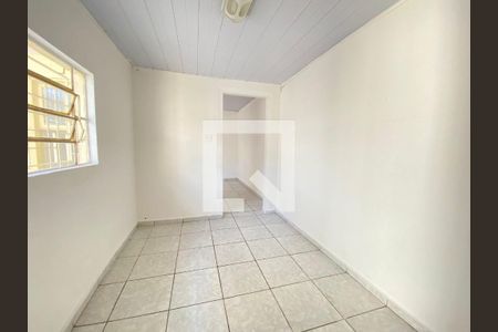 Casa à venda com 3 quartos, 224m² em Vila Ivone, São Paulo