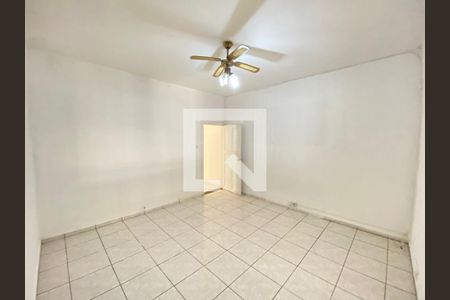 Casa à venda com 3 quartos, 224m² em Vila Ivone, São Paulo