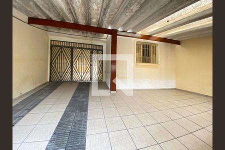 Casa à venda com 3 quartos, 224m² em Vila Ivone, São Paulo