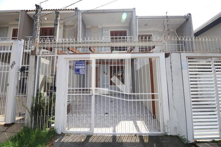 Fachada de casa à venda com 2 quartos, 87m² em São José, Canoas