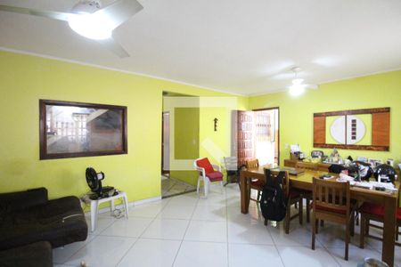 Sala 1 de casa de condomínio para alugar com 5 quartos, 168m² em Taquara, Rio de Janeiro