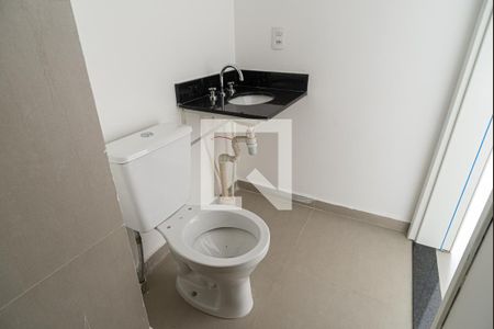 Banheiro de kitnet/studio para alugar com 1 quarto, 29m² em Bela Vista, São Paulo