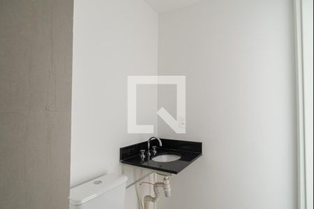 Banheiro de kitnet/studio para alugar com 1 quarto, 29m² em Bela Vista, São Paulo