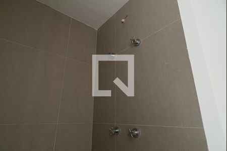 Banheiro de kitnet/studio para alugar com 1 quarto, 29m² em Bela Vista, São Paulo