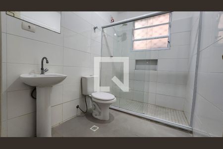Banheiro de apartamento para alugar com 1 quarto, 75m² em Paquetá, Santos