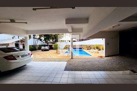 Garagem de casa de condomínio à venda com 6 quartos, 540m² em Parque Portal do Paraiso, Jundiaí