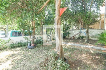 Quintal de casa à venda com 4 quartos, 200m² em Morro Santana, Porto Alegre