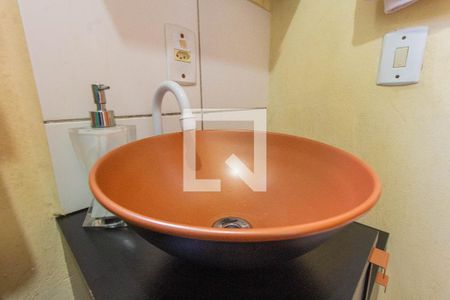 Banheiro de apartamento para alugar com 2 quartos, 42m² em Rio Branco, Canoas