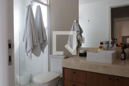 Banheiro da suíte principal de apartamento para alugar com 3 quartos, 118m² em Vila Olímpia, São Paulo